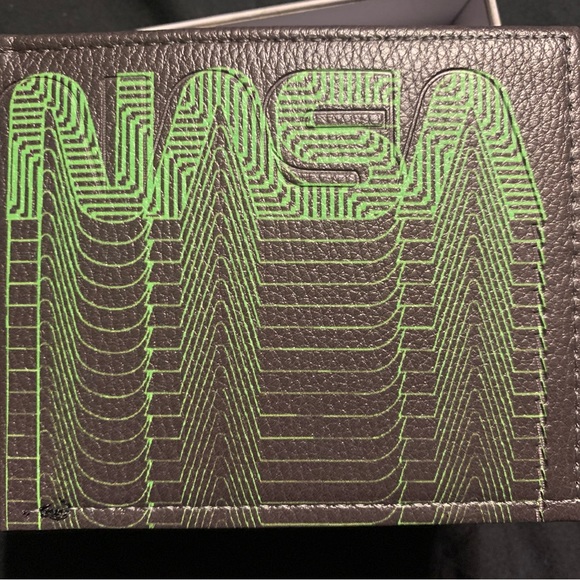 NIB NASA wallet - Picture 2 of 3